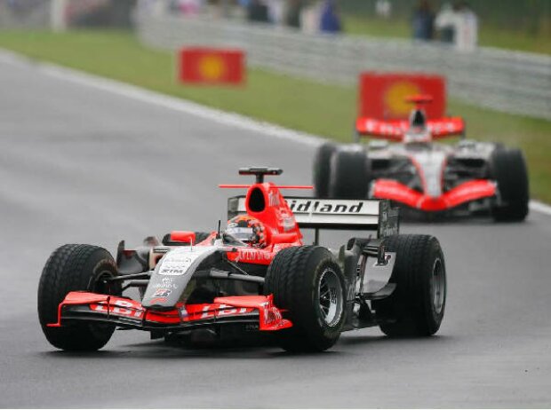 Christijan Albers vor Kimi Räikkönen Christijan Albers vor Kimi Räikkönen