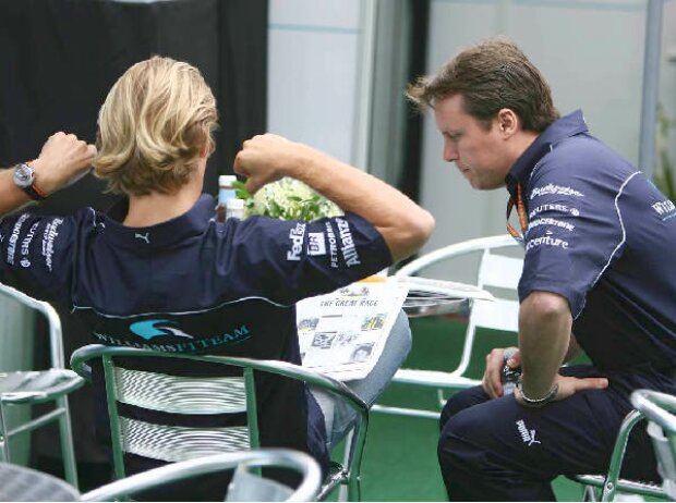 Titel-Bild zur News: Nico Rosberg und Sam Michael