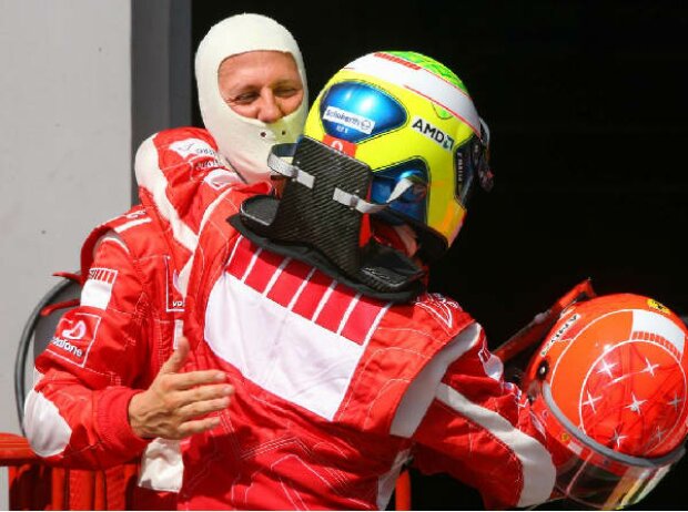 Titel-Bild zur News: Michael Schumacher und Felipe Massa