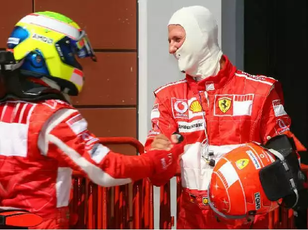 Titel-Bild zur News: Felipe Massa und Michael Schumacher