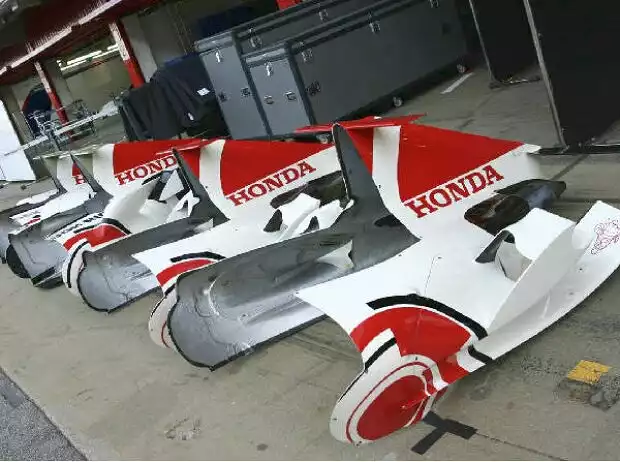 Motorabdeckung des Honda RA106 Titel-Bild zur News: Motorabdeckung des Honda RA106