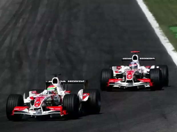 Titel-Bild zur News: Takuma Sato Sakon Yamamoto