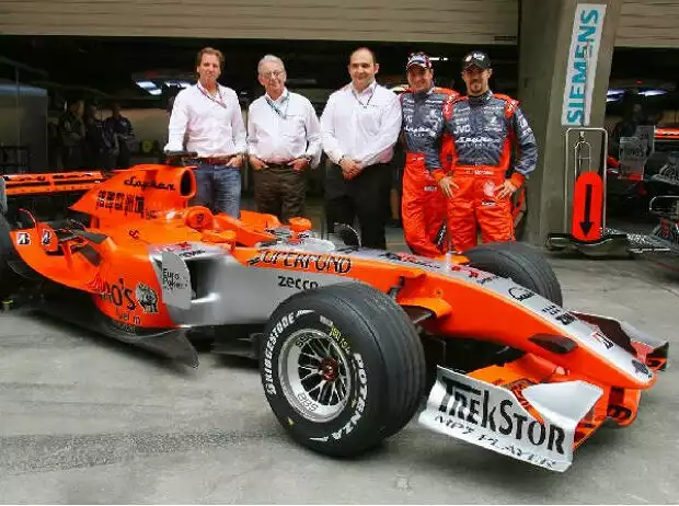 Michiel Mol, Colin Kolles, Christijan Albers, Tiago Monteiro Titel-Bild zur News: Michiel Mol, Colin Kolles, Christijan Albers, Tiago Monteiro