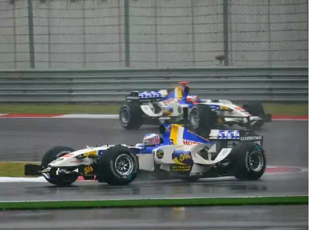 Jenson Button vor Rubens Barrichello Titel-Bild zur News: Jenson Button vor Rubens Barrichello