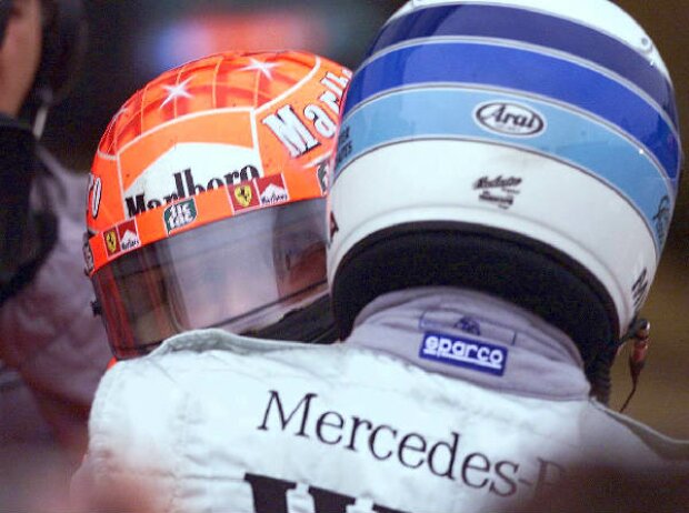 Titel-Bild zur News: Michael Schumacher und Mika Häkkinen