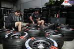 Reifenvorbereitungen bei McLaren-Mercedes