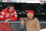 Nigel Stepney (Technischer Manager) (Ferrari) mit Niki Lauda