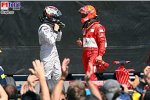 Kimi Räikkönen (McLaren-Mercedes), Michael Schumacher (Ferrari)