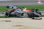 Juan-Pablo Montoya (McLaren-Mercedes), Mark Webber (Williams-Cosworth)