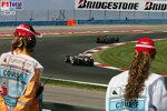 Pedro de la Rosa (McLaren-Mercedes), Rubens Barrichello (Honda Racing F1 Team)