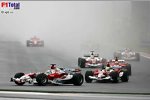 Jarno Trulli (Toyota), Ralf Schumacher (Toyota)