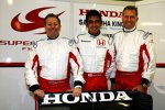 Martin Brundle, Christian Danner und Aguri Suzuki (Teamchef) (Super Aguri) 