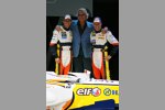 Giancarlo Fisichella, Flavio Briatore (Teamchef) und Heikki Kovalainen (Renault)