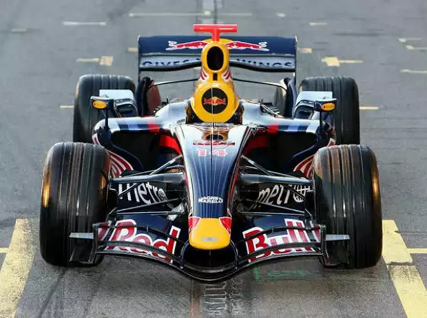 Red-Bull-Renault RB3 Titel-Bild zur News: Red-Bull-Renault RB3