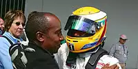 Bild zum Inhalt: Hamiltons Mutter hofft auf Karten für Melbourne