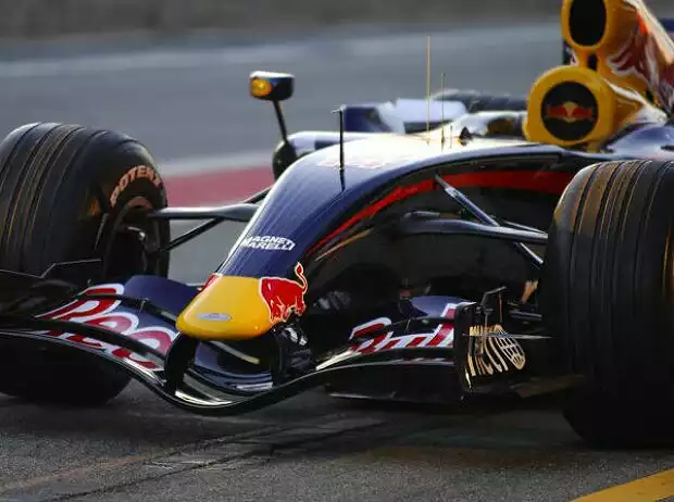 Titel-Bild zur News: Red-Bull-Renault RB3