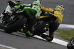Shinya Nakano (Kawasaki) und Carlos Checa (Tech 3)
