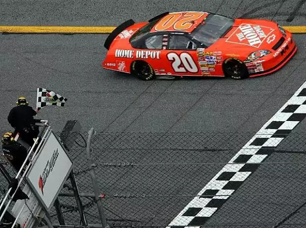 Tony Stewart Titel-Bild zur News: Tony Stewart