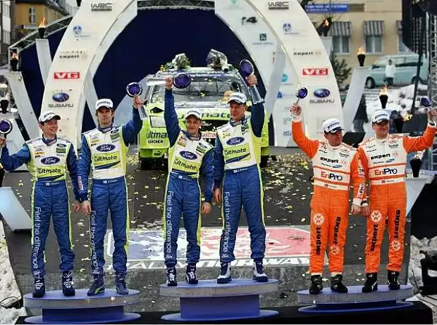 Podium Rallye Norwegen Titel-Bild zur News: Podium Rallye Norwegen
