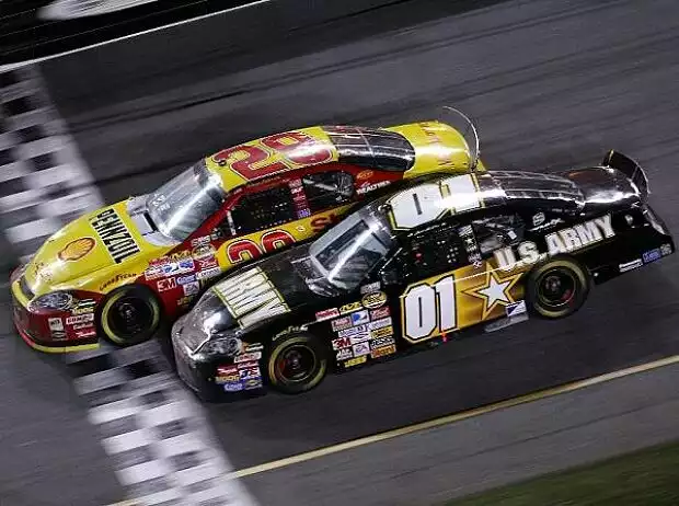Kevin Harvick Mark Martin Titel-Bild zur News: Kevin Harvick Mark Martin