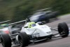 Bild zum Inhalt: 33 Autos im Feld der britischen Formel 3