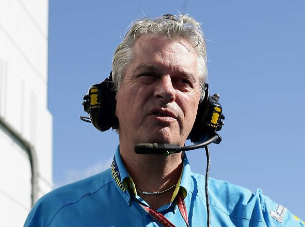 Pat Symonds 