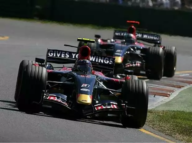 Titel-Bild zur News: Scott Speed vor Vitantonio Liuzzi