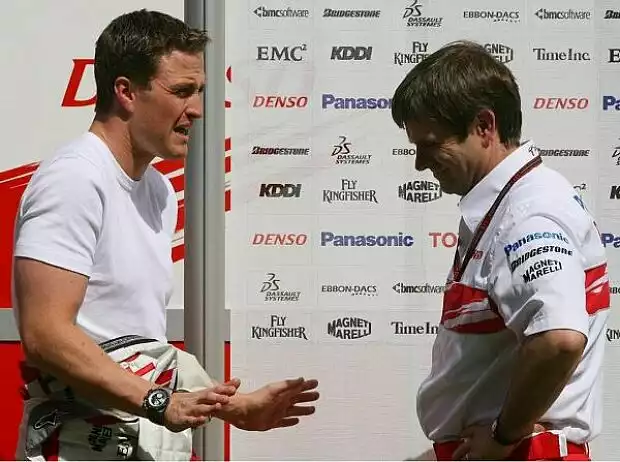 Ralf Schumacher mit Pascal Vasselon Titel-Bild zur News: Ralf Schumacher mit Pascal Vasselon
