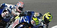 Bild zum Inhalt: Rossi zelebriert seinen Sieg in Jerez