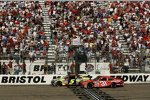 Kyle Busch gewinnt in Bristol vor Jeff Burton