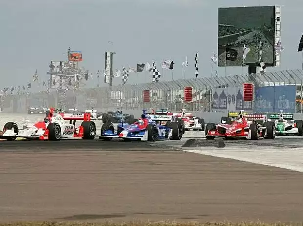 IndyCar Start in St. Petersburg Titel-Bild zur News: IndyCar Start in St. Petersburg