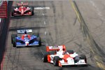 Helio Castroneves führt vor Marco Andretti und Scott Dixon