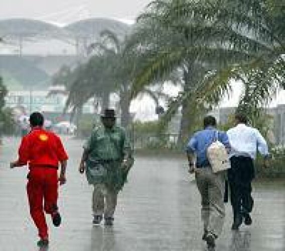 Regenschauer über Sepang