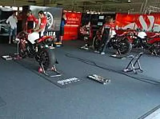 Superbike Yamaha Titel-Bild zur News: Superbike Yamaha