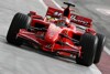Bild zum Inhalt: Ferrari dominiert erste Session in der Wüste