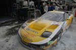 Die Corvette C6.R von Jean-Luc Blanchemain, Sebastien Dumez und Vincent Vosse nach dem Feuer in der Boxengasse