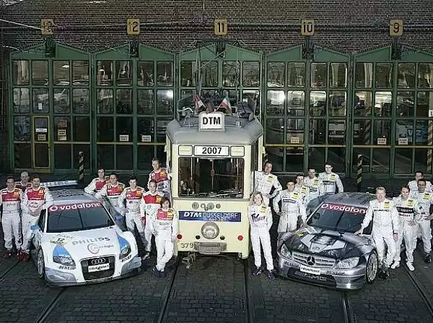 DTM-Präsentation Titel-Bild zur News: DTM-Präsentation