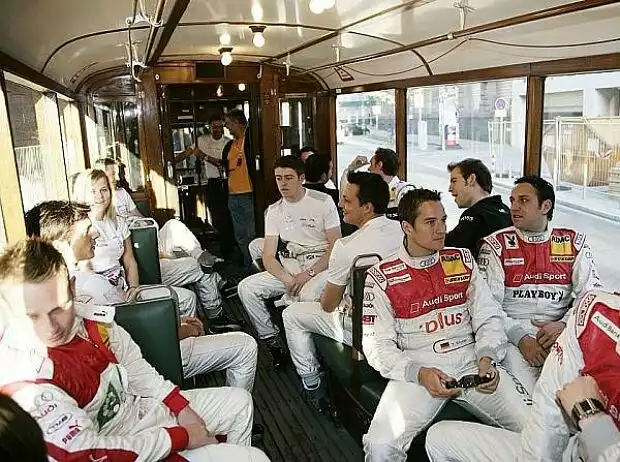 Titel-Bild zur News: DTM-Stars