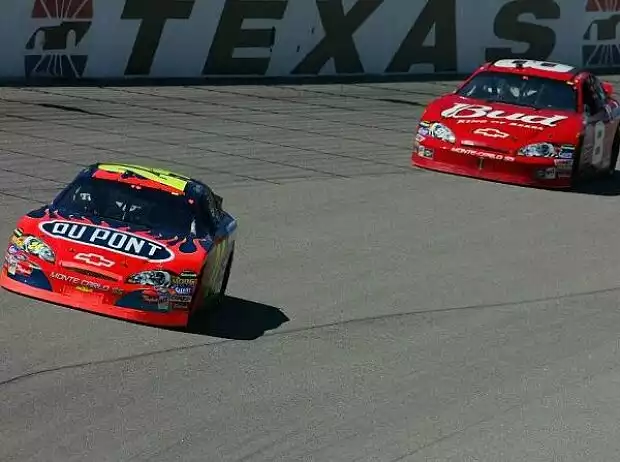 Jeff Gordon Dale Earnhardt Jr. Titel-Bild zur News: Jeff Gordon Dale Earnhardt Jr.