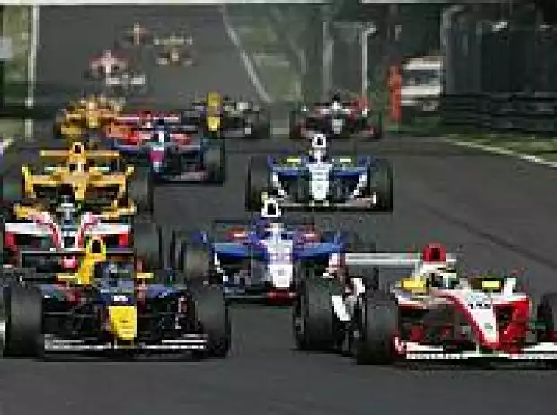 Renault-World-Series Titel-Bild zur News: Renault-World-Series