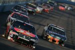 Juan Pablo Montoya (Ganassi), versetzt dahinter Ricky Rudd (Robert Yates)