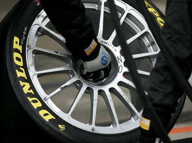 Titel-Bild zur News: Dunlop-Reifen
