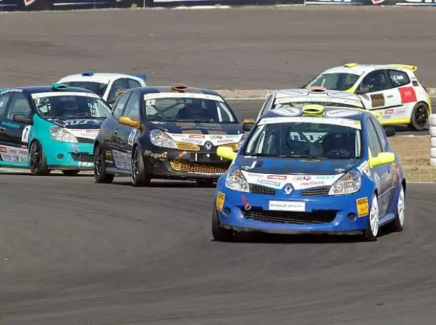 Renault-Clio-Cup Titel-Bild zur News: Renault-Clio-Cup