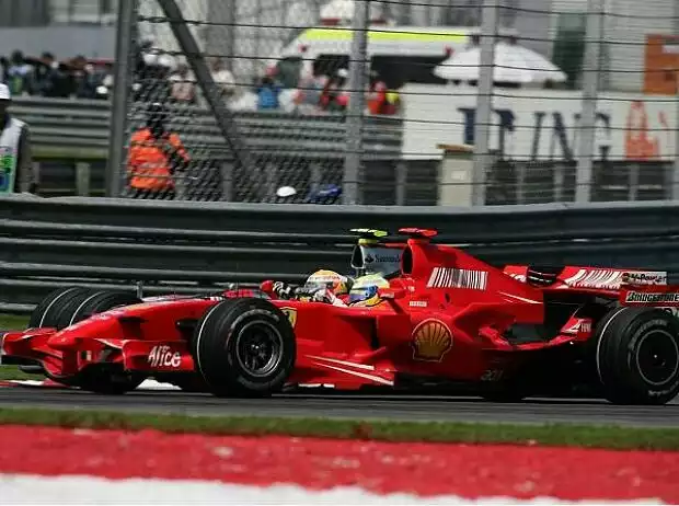 Lewis Hamilton und Felipe Massa Titel-Bild zur News: Lewis Hamilton und Felipe Massa