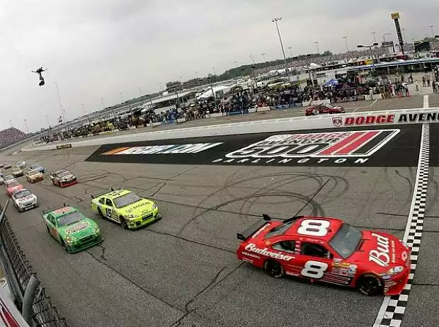 Dale Earnhardt Jr. Titel-Bild zur News: Dale Earnhardt Jr.