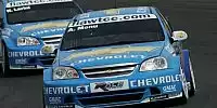 Alain Menu vor Nicola Larini