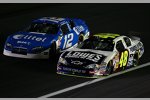 Jimmie Johnson im Zweikampf gegen Ryan Newman 