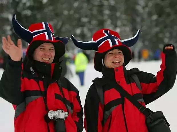 Fans Rallye Norwegen Titel-Bild zur News: Fans Rallye Norwegen