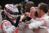 Bild zum Inhalt: Überglückliche Gesichter bei McLaren-Mercedes
