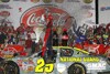 Bild zum Inhalt: Casey Mears gewinnt den NASCAR-Marathonkrimi